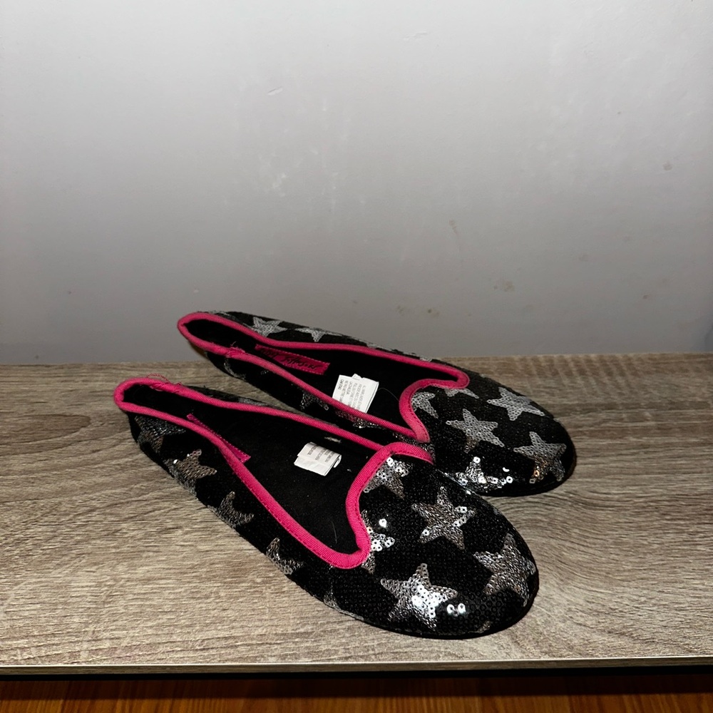 NWT never worned Ballerinas size 5-6